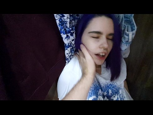 ❤️ Нашел сестренку в шкафу и помог кончить ❤️ Шлюхи на порно сайте sex-porntube.ru ❌️